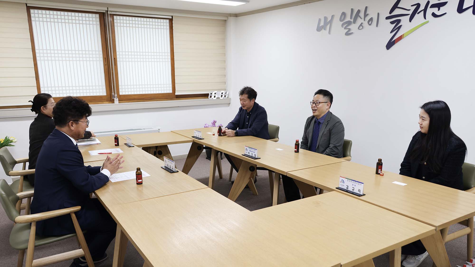 251217_기탁식 - 한국자산관리공사 대전충남지역본부, 후원물품 이미지3