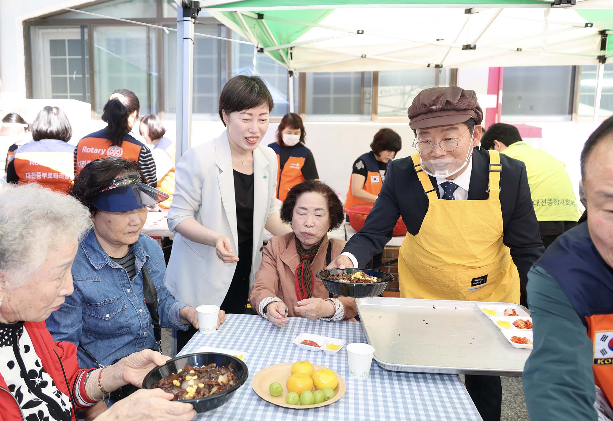 261007_대전중부로터리클럽과 함께하는 지역주민 나눔행사 이미지5