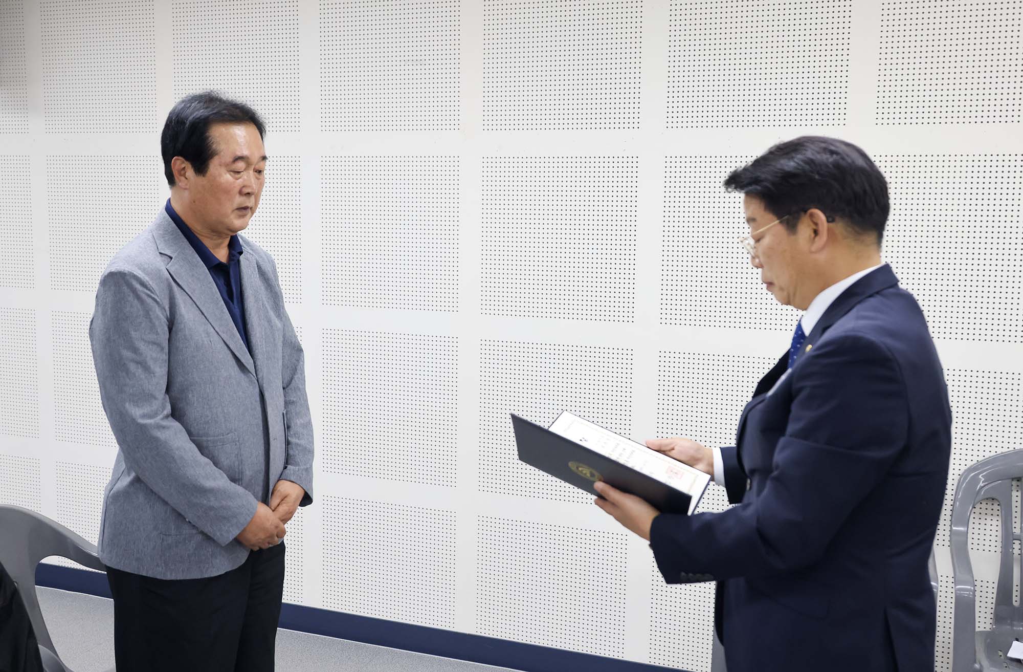 261008_신탄진동 주민자치회 신규 위원 위촉식 이미지1